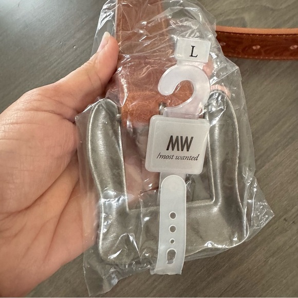 MOST WANTED Leather Wide Western Buckle Tooled Embellished Belt size L NWT - Picture 4 of 9